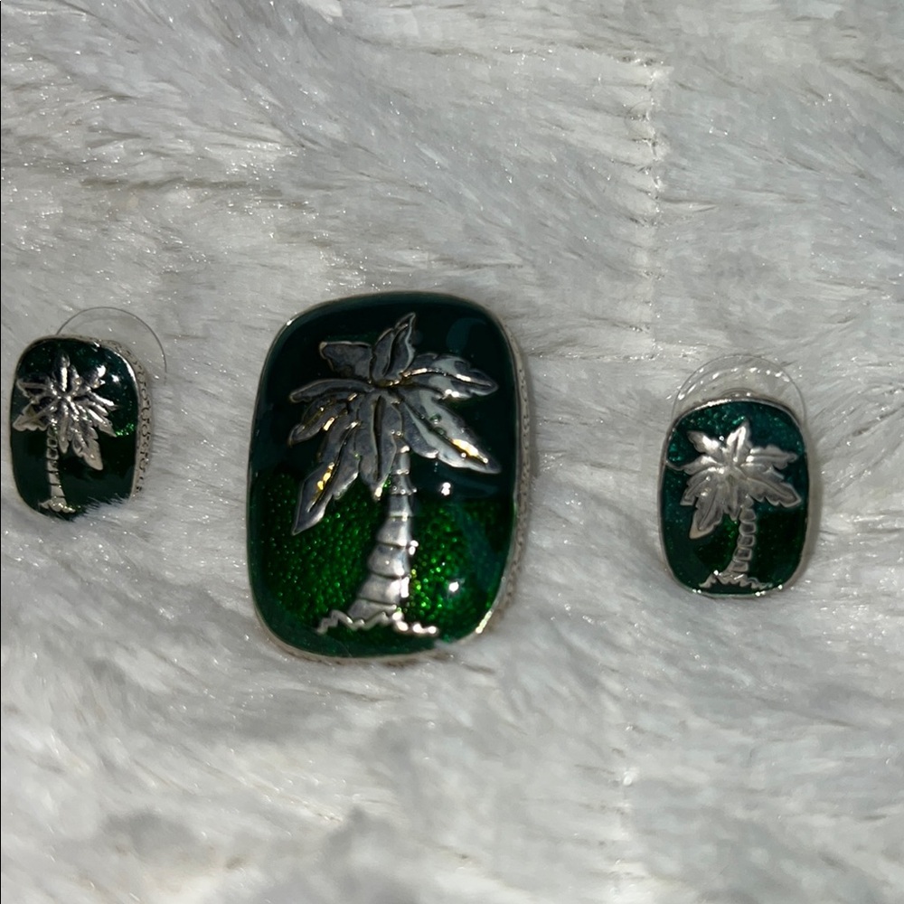 Silver and Green Palm Tree Decorative Set